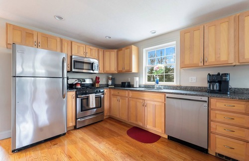 East Falmouth Casa | The Driftwood Home, 5 min from Mashpee Commons, AC