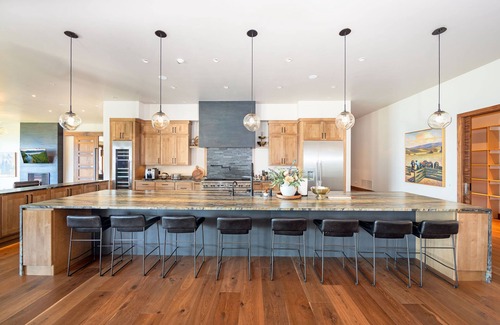 Woods Bay Casa | The Driftwood True Lakefront Luxury