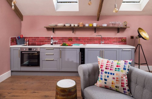 Saint Columb Major Cabaña | The Duchy Barn at Tregoose Old Mill