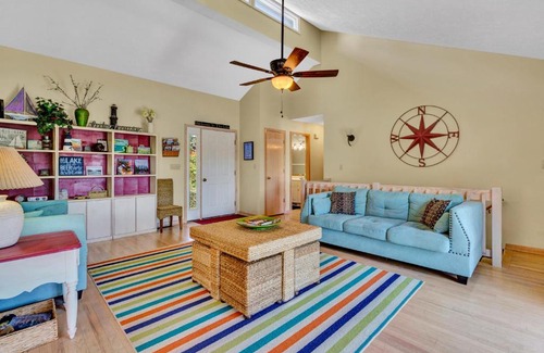 Moneta Casa | The Dugout