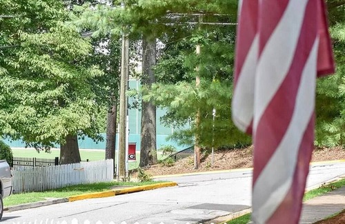 Athens Casa | The Dugout, Walk to All UGA Sports!