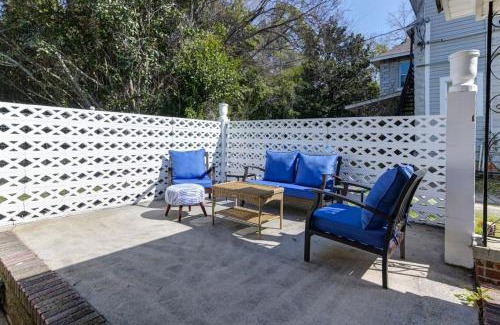 Eau Claire Casa | The Duke - Pet Friendly