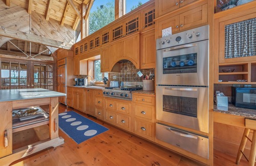 Rangeley Casa | The Dunn Main House - Gorgeous home on Mooselookmeguntic Lake