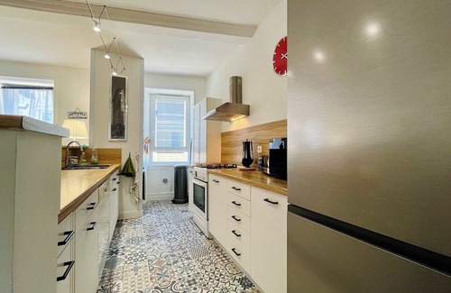 Grandcamp-Maisy Apartamento | The Duplex des Flots – Grandcamps Beach.