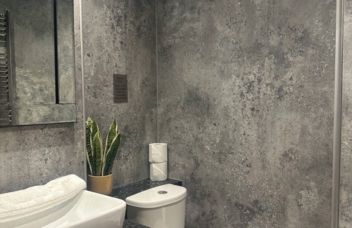 The Docks Apartamento | The Duplex Hideout Apartment (Sleeps 6)