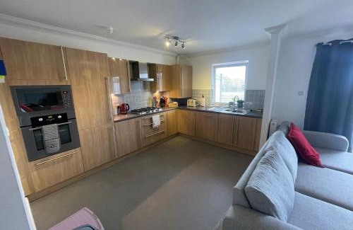 Nairn Apartamento | The Duplex Nairn- Spacious 3 Bedroom with sunny balcony