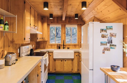 Pine Cove Cabina | The Dusk House - An Idyllwild A-Frame