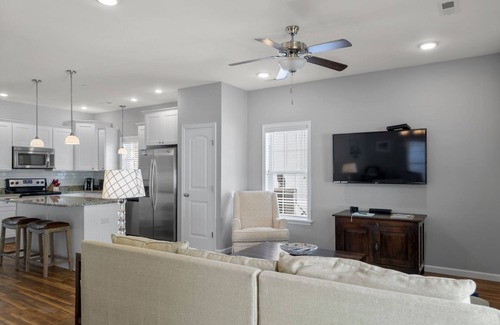 Bermuda Bay Casa | The E Gull Has Landed: Private Spa, Shared Pool