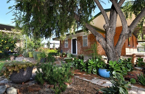 Manilla Casa | The Eagle's Nest - Adventure-Ready 4-Bedroom Holiday Home in Manilla, NSW