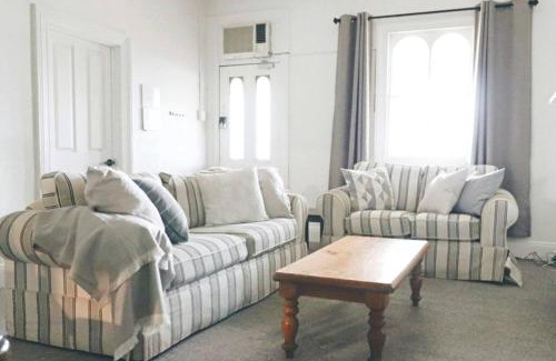 Bathurst Casa | The Early Settler 200 metres from CBD
