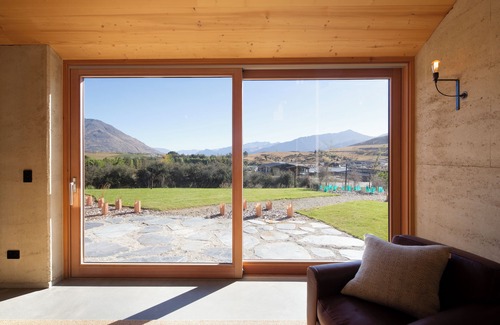 Kawarau Falls Casa | The Earth House @ Jacks Point