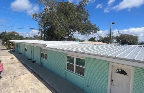 Panama City Casa | The East Bay Inn Room 5 - Cozy hotel in brilliant Panama City with AC, WiFi