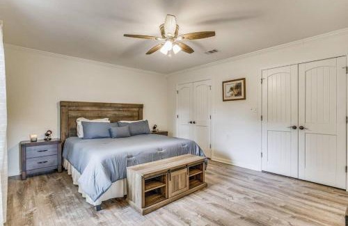 East Hill Casa | The East Hill Escape, A Bay View Beachy Cottage