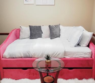 Sandy Springs Apartamento | The Easy Access 2Br2bts kingbed apt with 4 beds sleeps 5