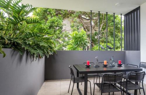East Brisbane Apartamento | The Eclectic Retreat - 3BR with Parking