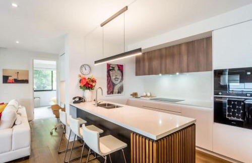 East Brisbane Apartamento | The Eclectic Retreat - 3BR with Parking