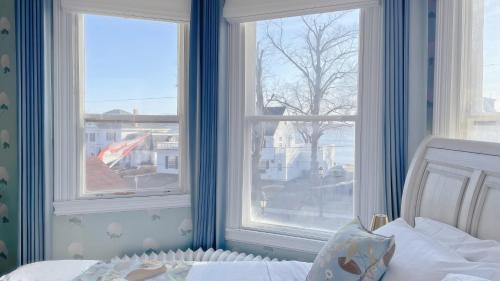 Queens Square Hotel | The Eden Hall Inn
