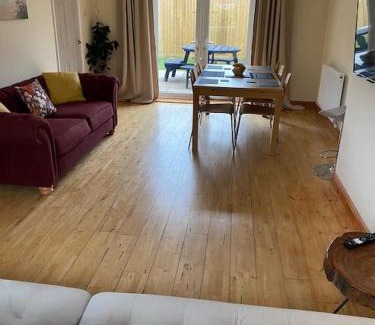 Grimsby Apartamento | The Edge in Scartho, with Parking for Vans