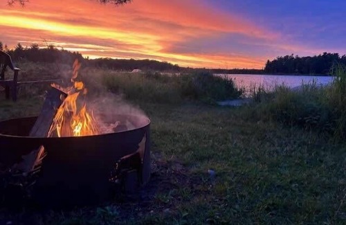 Hayward Cabina | The Edgewater Cabin-Lakeside Paradise