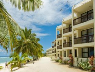 Arorangi Complejo | The Edgewater Resort & Spa