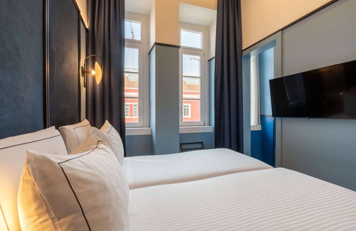 Santa Engracia Hotel | The Editory Riverside Hotel, an Historic Hotel