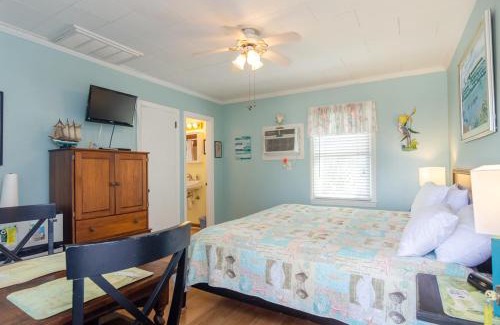 Kure Beach Casa | The Egret Hidden Treasure Inn Room 3 by Bryant Real Estate