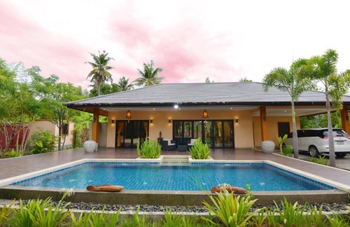 Cha-am Villa | The Eight Green Pool Villa - Huahin