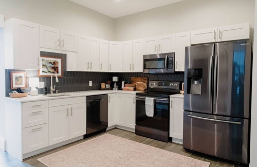 Chillicothe Apartamento | The Eleanor- Modern Downtown 2 Bedroom Apartment