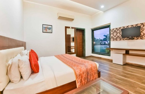 Chittorgarh Hotel | The Elegance Resort