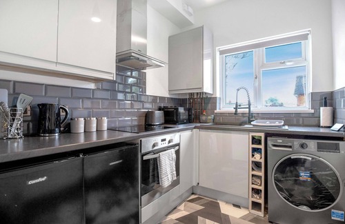 Moseley Apartamento | The Elegant Escape - 2 Bed Ensuite with Parking