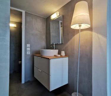 Kimolos Apartamento | The Elephant Beach House