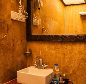 Amar Sagar Pol Hotel | The Elite Castle