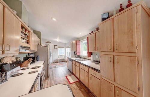 Boundary County Casa | The Elk Run, 2 bed-2 bath, family retreat w/wifi
