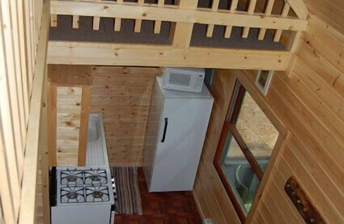 Lake Luzerne-Hadley Cabaña | The Elms Waterfront Cottages