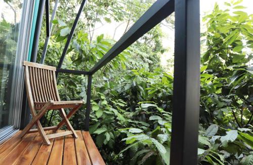 Parrita Casa | The Emerald Haven