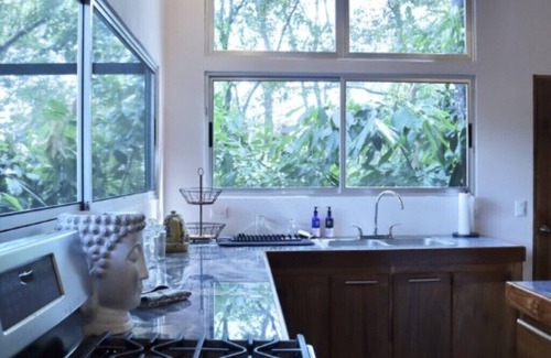 Playón Casa | The Emerald Haven Retreat‑style 1BR in Puntarenas – AC + Jungle Views