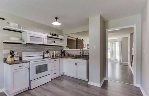Lewisburg Casa | The Emerald-near Henry Horton- Sleeps 8- 2.5 baths