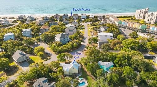 Emerald Isle Casa | The Emerald Owl House - Peaceful Emerald Isle Beach House w/Luxurious Heated Pool!