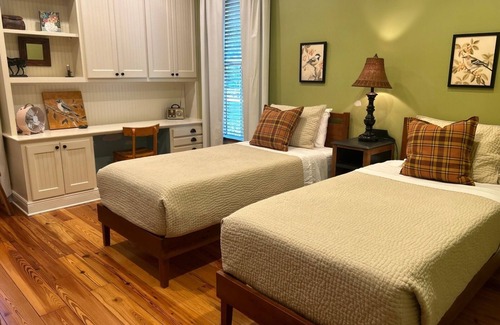 Oxford Casa | The Empty Nest D.Decker 10 min drive to Sq & OM
