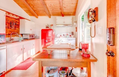 Julian Cabina | The Enchanted Lookout - luxury Julian cabin & spa.