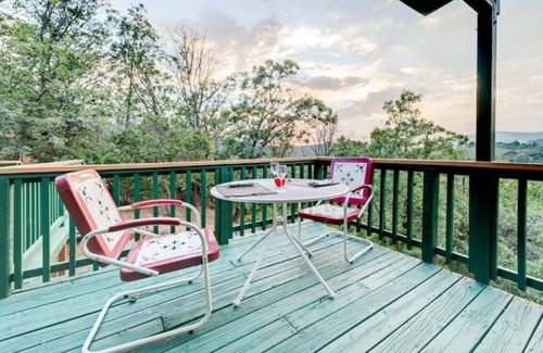 Julian Cabina | The Enchanted Lookout - luxury Julian cabin & spa.