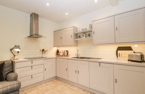Langport Cabaña | THE END, character holiday cottage, with a garden in Langport
