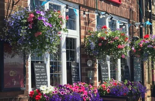 Whitby Hotel | The Endeavour