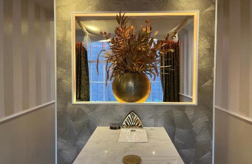 Museum Quarter Hotel | The Enlightened House Luxury Suites