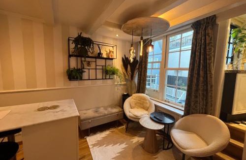 Museum Quarter Hotel | The Enlightened House Luxury Suites
