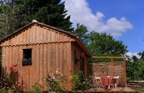 Saint-Leon-sur-Vezere Chalet De Esquí | La madera ecológica Ensoleillade Petit Chalet de 19m2 vistas al jardín.