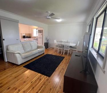 Long Jetty Casa | The Entrance & Shelly Beach Holiday House