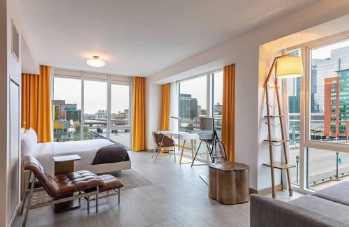 Seaport District Hotel | The Envoy Hotel, Autograph Collection
