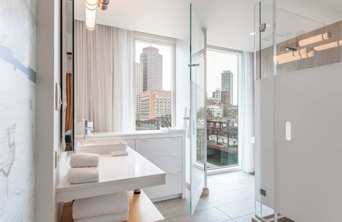 Seaport District Hotel | The Envoy Hotel, Autograph Collection