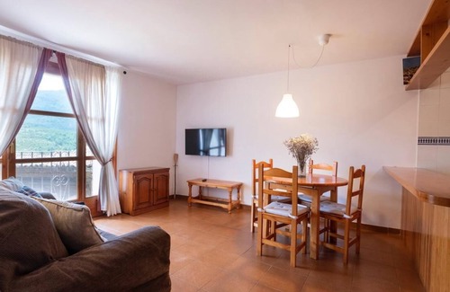 Bonansa Apartamento | Apartamento rural con jardín, ideal para el relax, familias y hacer senderismo